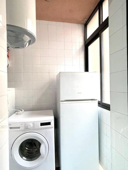 Beautiful & Sunny Apartment Malaga Bagian luar foto
