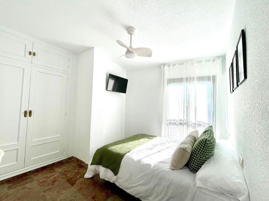 Beautiful & Sunny Apartment Malaga Bagian luar foto