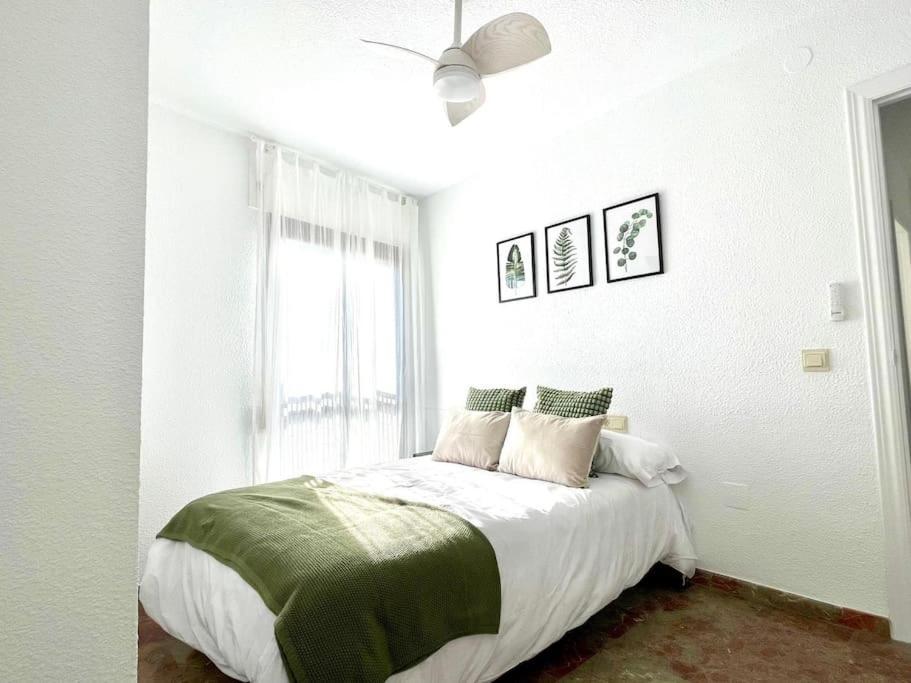 Beautiful & Sunny Apartment Malaga Bagian luar foto